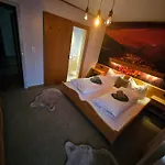 別荘 Gg Haus Zillertal フィンケンベルク